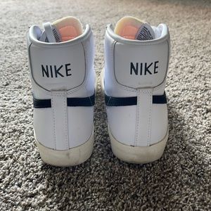 Nike blazer mid vintage 77